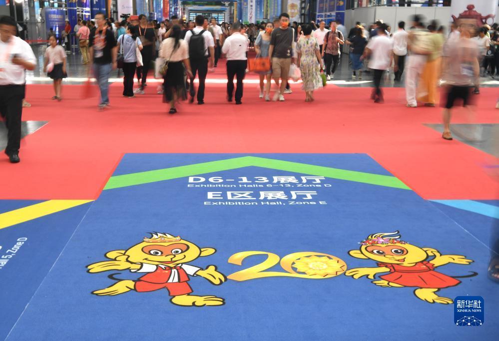 噢门银河国际